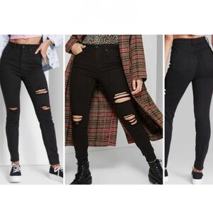 Wild Fable Highest Rise Distressed/Ripped Skinny Jeans Size 8 - Black